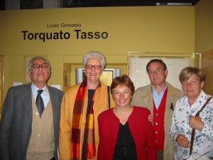 2006-5-12 Mostra 'Dagli archivi delle scuole romane'  (2)